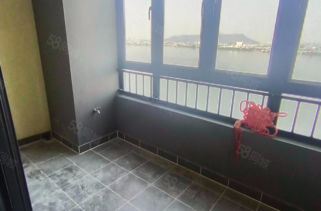 万科中骏金域西江3室1厅95.09㎡62万二手房图片