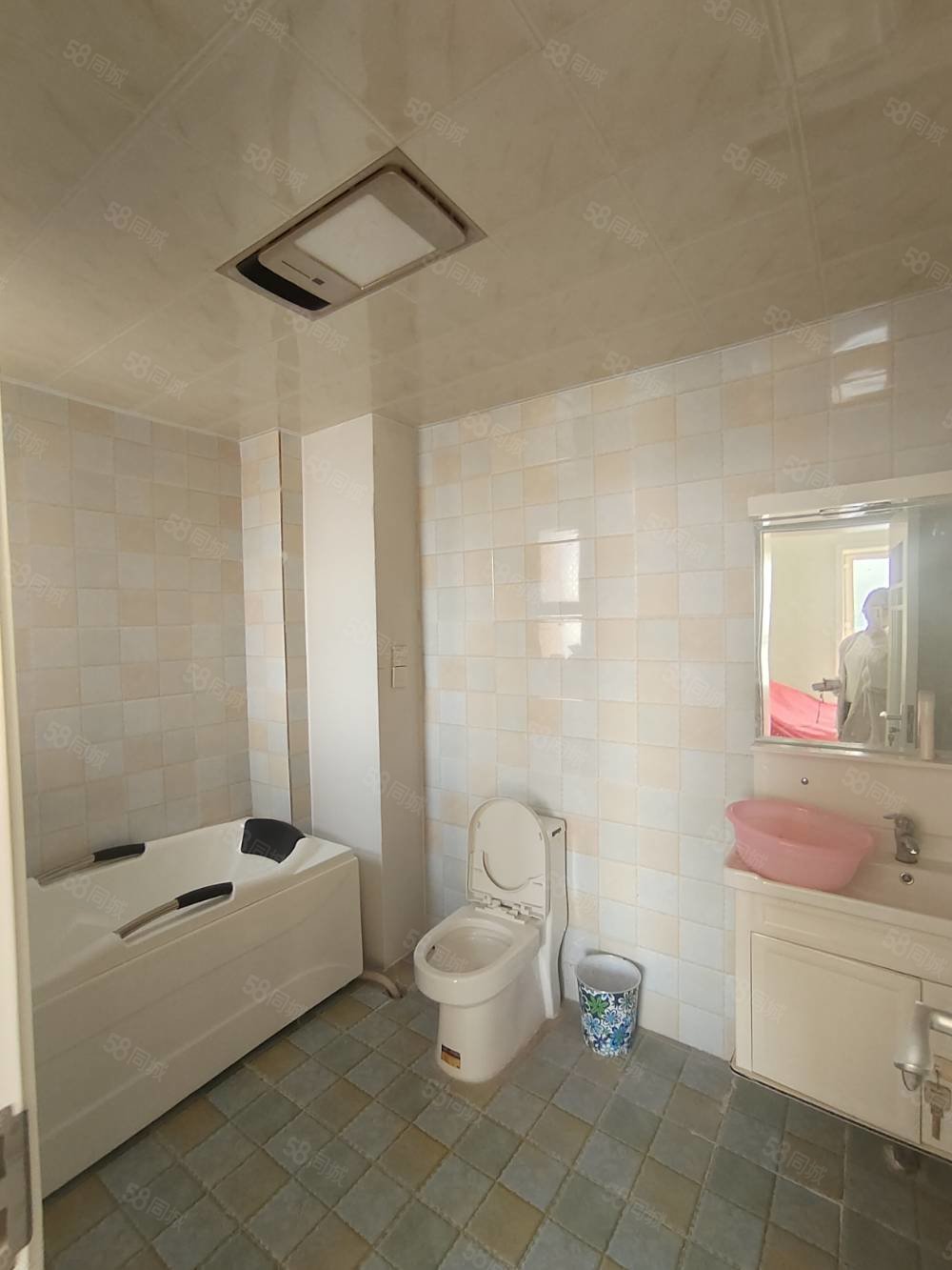 青湖铭城3室2厅2卫150㎡南北55万