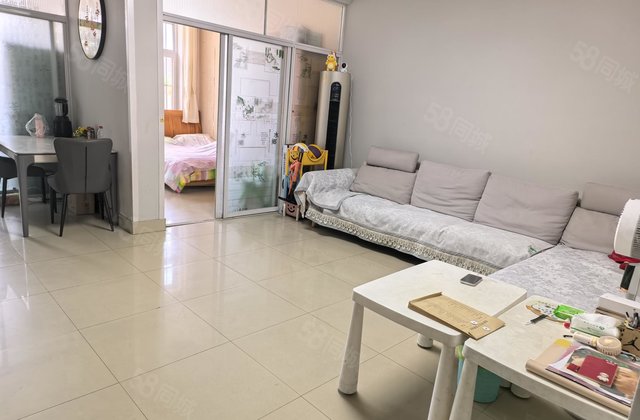 超低密度 刚需小三居 商品住宅 中间楼层采光好 满五