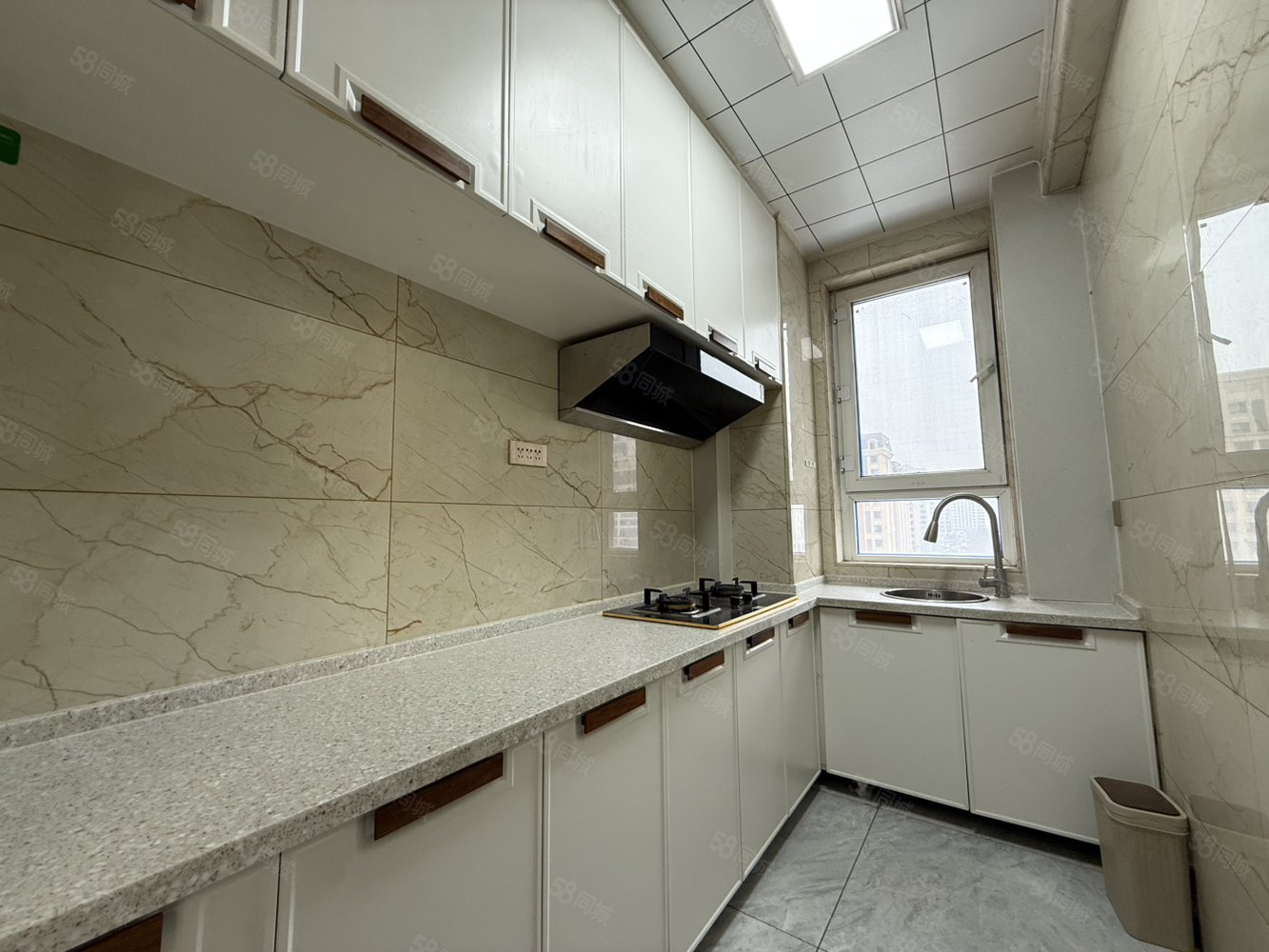 江南华府2室1厅1卫76㎡南北48万