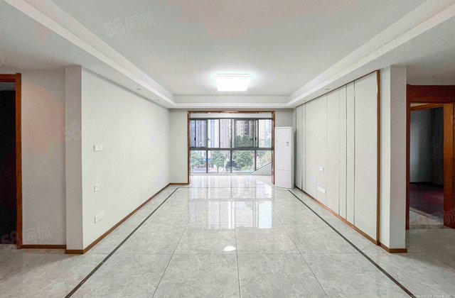 旭辉都会山4室2厅143.65㎡195万二手房图片