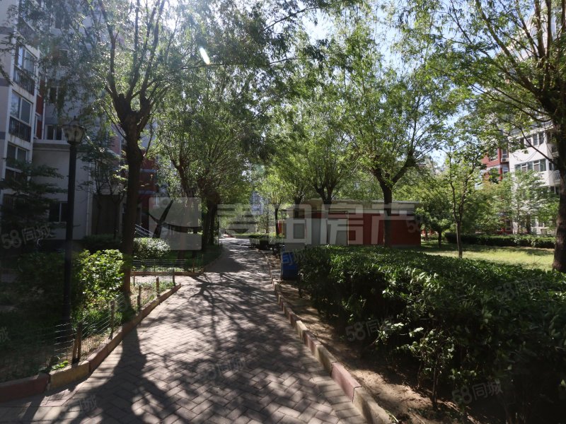 怡美家園4室2廳2衛(wèi)131.37㎡南北768萬