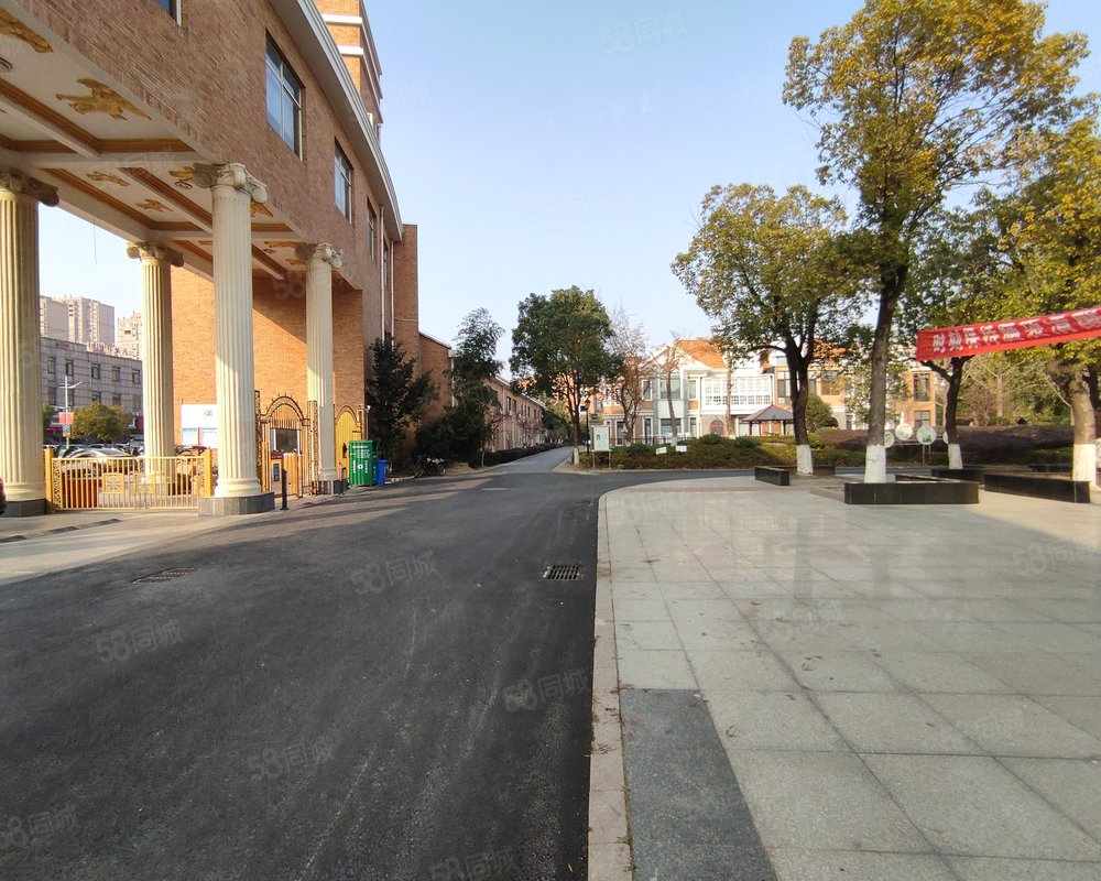 塞纳翡翠庄园御水苑