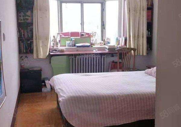 急售文轩本部，外国语一路之隔，商校家属院，满二