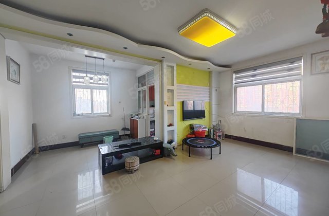 中央帝景萃苑小区 人民公园 慧德中学 3楼边户 地暖房好停车