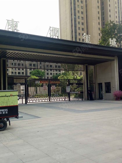 中原西路东润玺城10号线地铁口,126平洋房,内部房8300