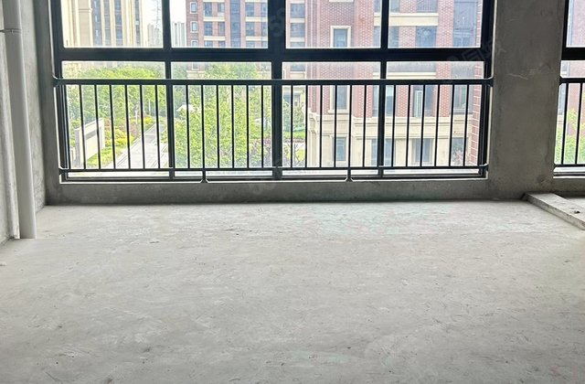 天居珑悦府4室2厅146㎡76.8万二手房图片