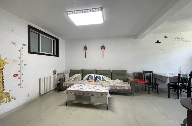 房东急售 实验  对面 香格里小镇 商品房 南北通透小三室