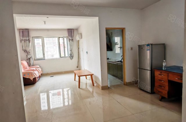 光岳路 深圳路 先锋社区 电梯房有证可按揭 送储藏室随时看房