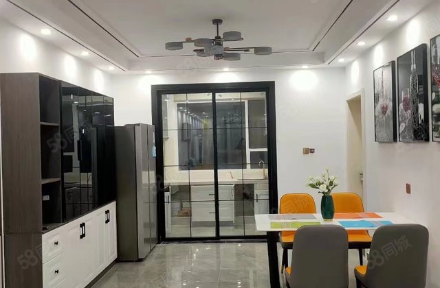 民生凤凰城8号院电梯房 新装修 采光好 双卫 ！房东直卖