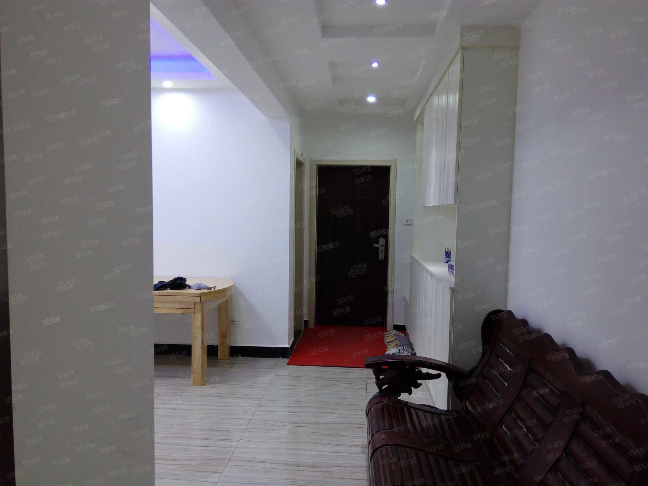 盛世东城4室2厅2卫141.8㎡南75万