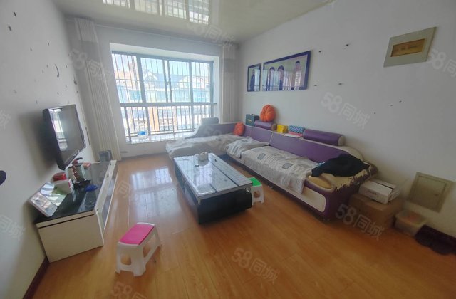 高新区文轩东校！凤凰新城两室带储藏室！证过两年！价格可议！