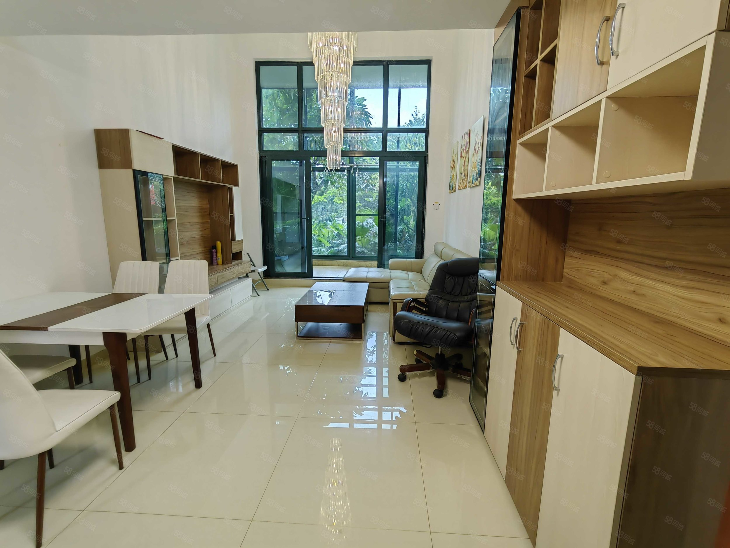 恒大御景湾4室2厅2卫200㎡东160万