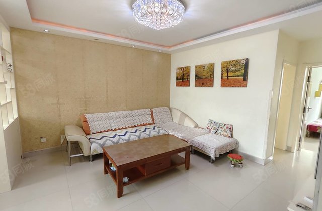 金柱后许 精装步梯三居室 带大车库 可按充电桩 随时看房