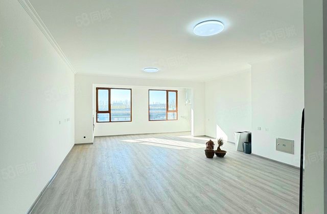 鸿坤理想城4室2厅157㎡105万二手房图片