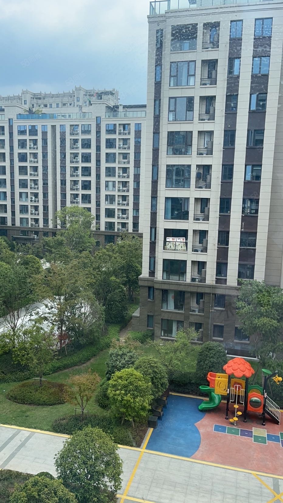 中梁国宾府(永康)4室2厅2卫141㎡南450万