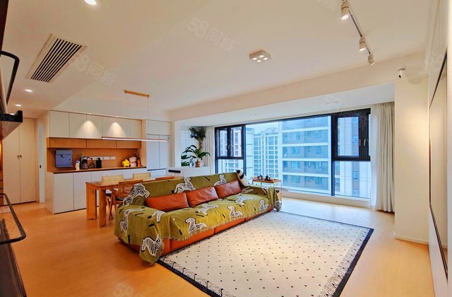 金辉凤栖云璟二期4室2厅133.24㎡219万二手房图片