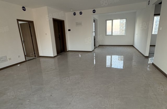 元宝户型新房未住单价8000多带车位