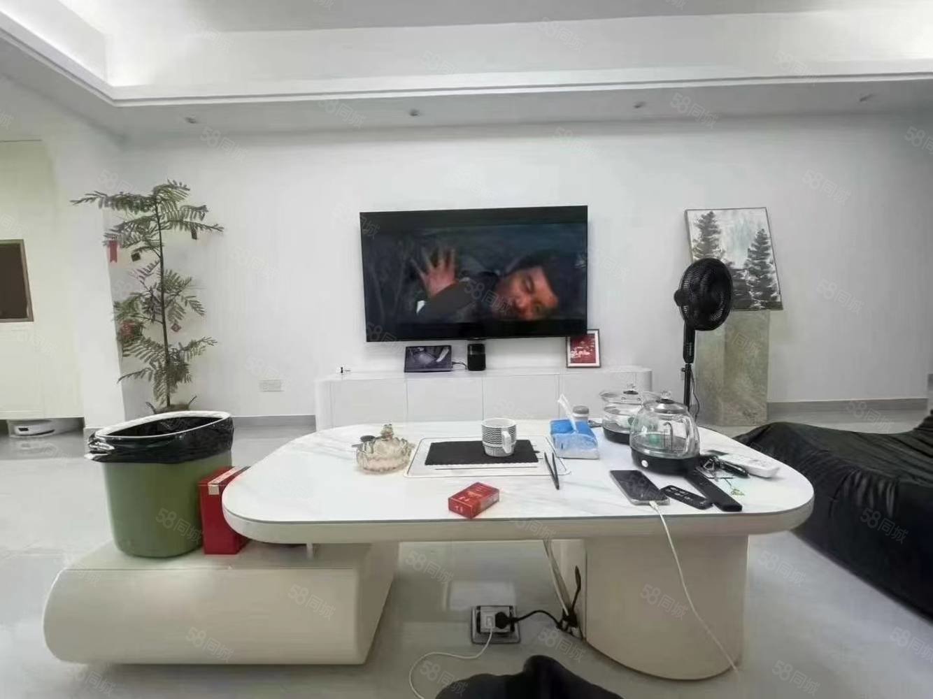 逸景湾3室2厅2卫112㎡南北85万