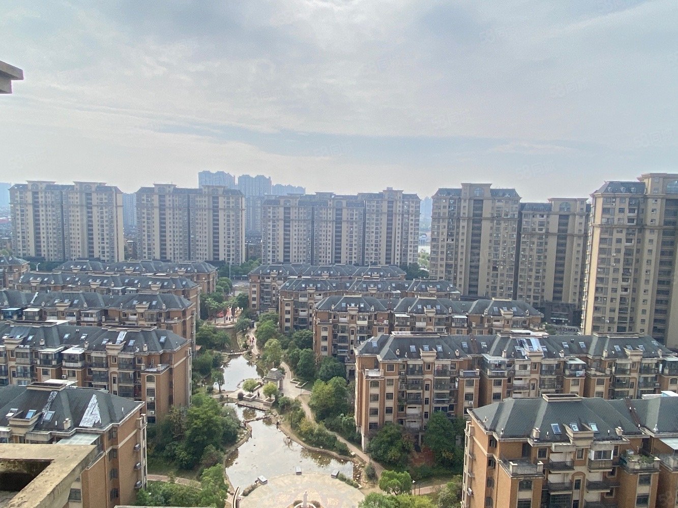 象湖一附一院旁 高层大四房 户型南北通透 采光好 户型佳,保集半岛3期