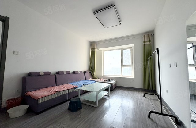 荣盛锦绣兰庭3室2厅99㎡82万二手房图片