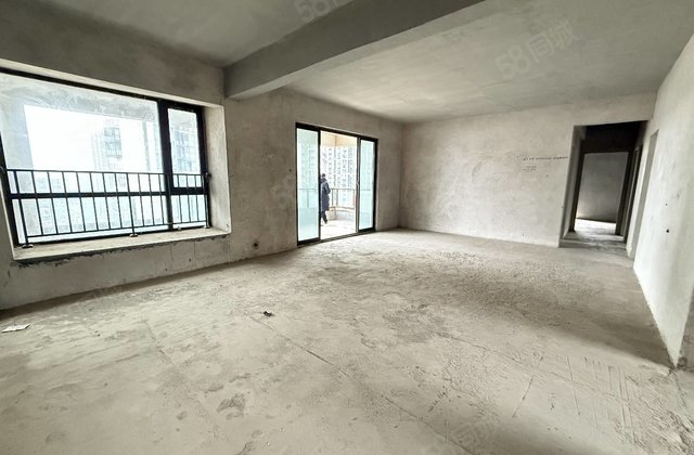 仁山公园樱花苑4室2厅158㎡55.8万二手房图片