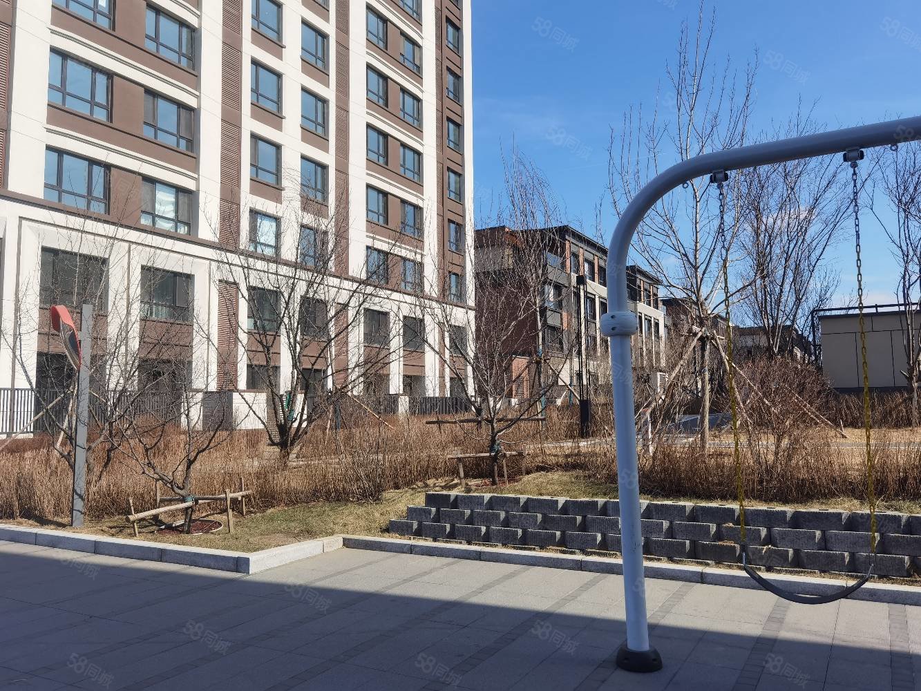 力旺林溪湖莲花山的天花板精装两室位置好诚心出售