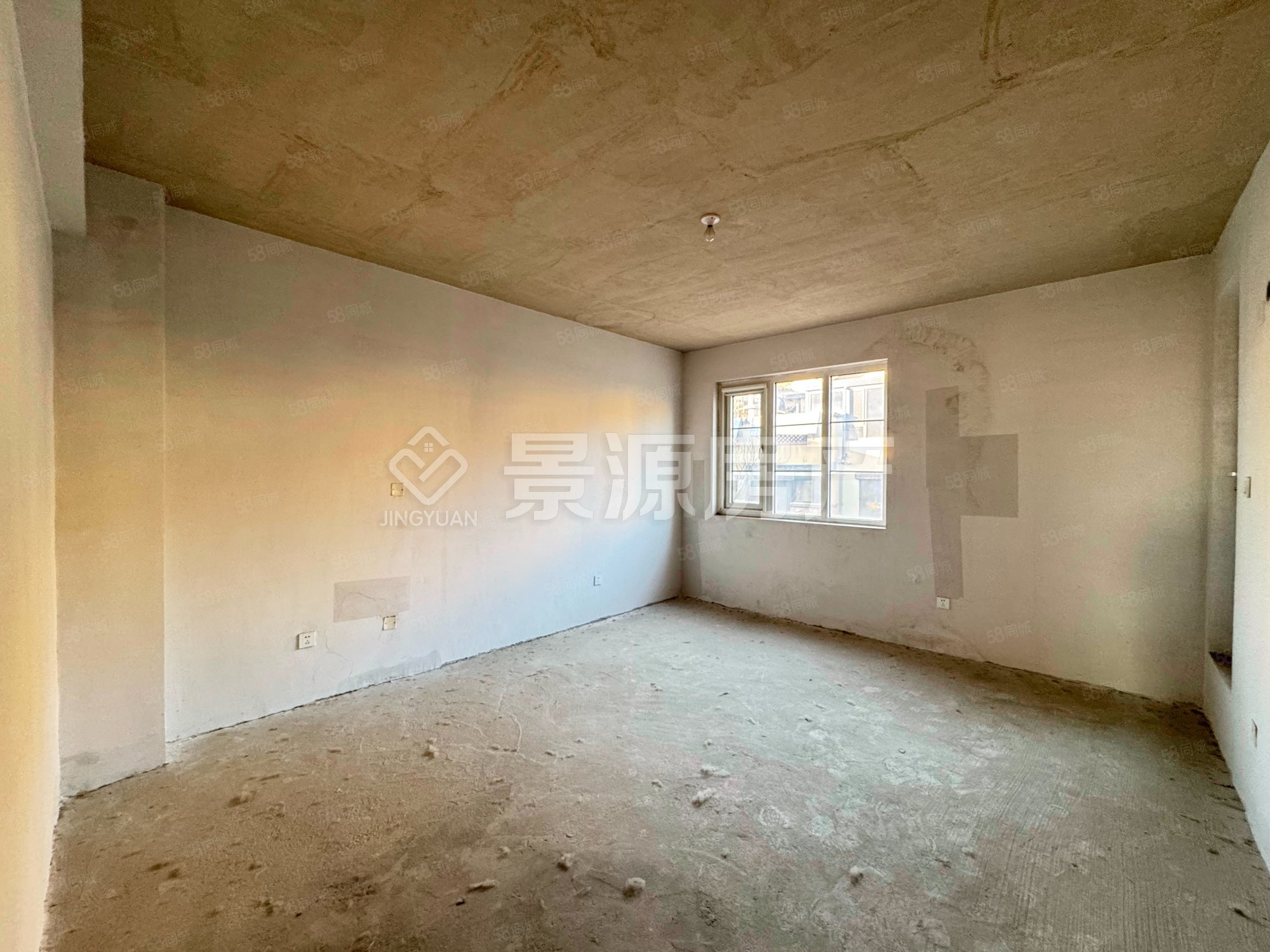 大運河孔雀城(別墅)4室2廳4衛(wèi)216㎡南北138萬