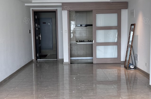 莲湖新城，包税，送空调， 15楼急售大三居，随时看房