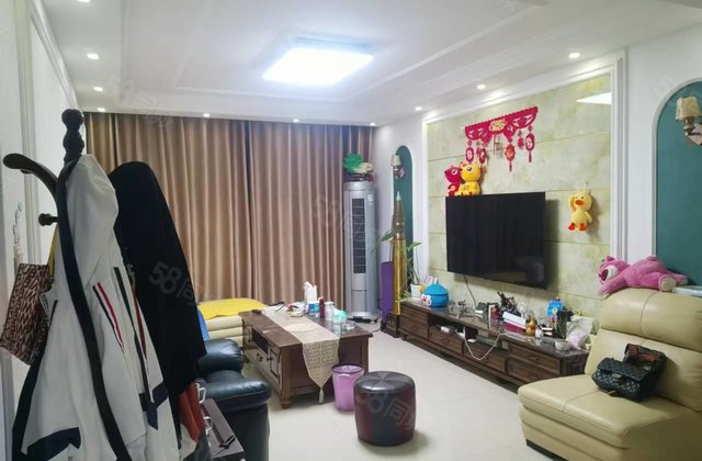 颐馨园二期 金柱绿城 电梯 西边户，精装修急售 出门