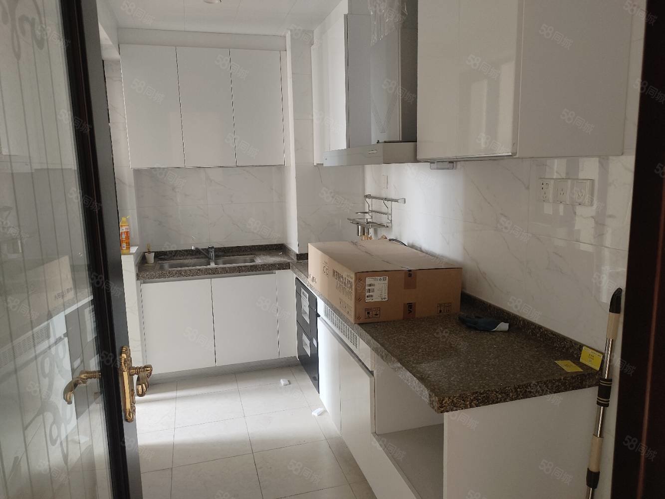 恒大江湾(东区)3室2厅1卫112㎡南北66.8万