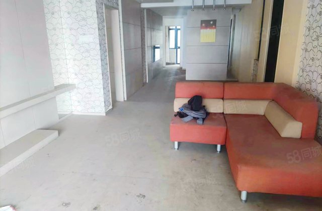 鹿璟名居1室1厅65.46㎡102万二手房图片