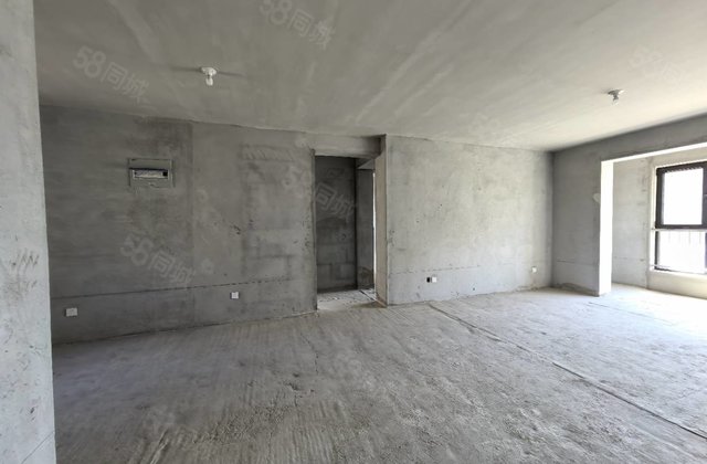 金山壹号3室2厅125㎡82万二手房图片