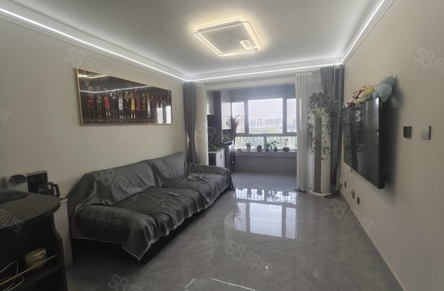 房东急售 精装修 送车位 储藏室 好楼层 诚心出的 保证真实