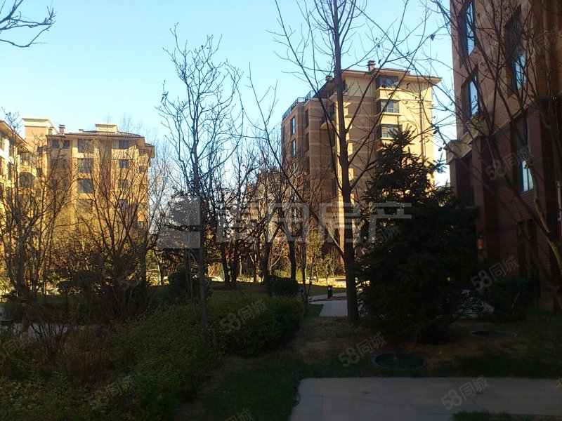 億城西山華府瓏園4室2廳2衛(wèi)176.36㎡南北1600萬(wàn)