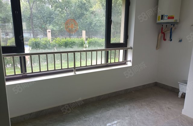 徒骇河旁  精装修三叶草  一楼带院