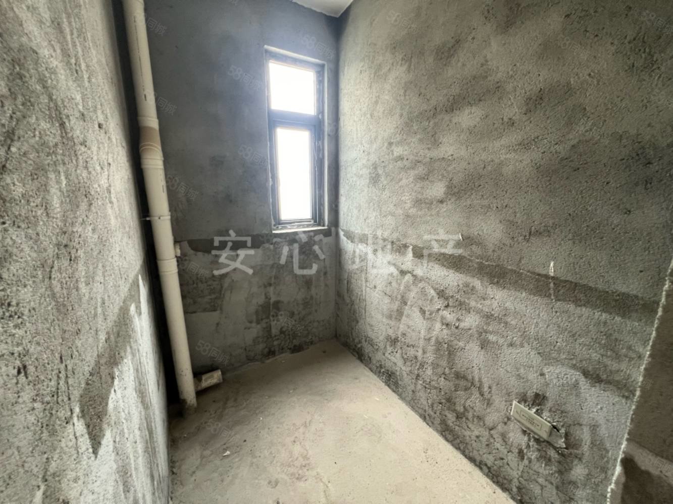 德和领秀广场5室2厅2卫150㎡南北132.6万