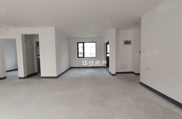 湖语上院6层洋房 一楼带大院 带双车位 可按揭 随时看房