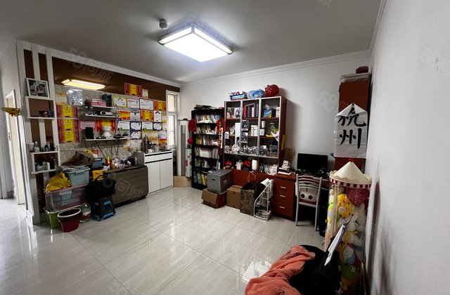 选房如娶妻，双车位好房寻有缘人，房东直卖。楼层好，送地下室。