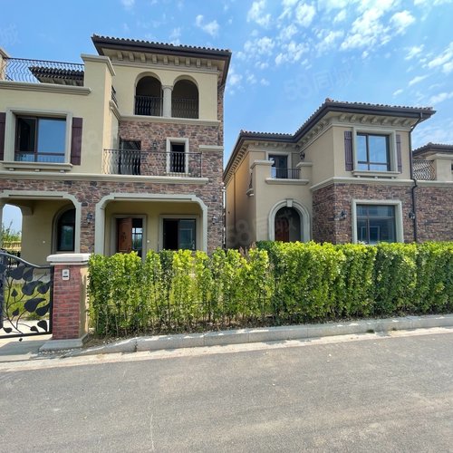 鳌山卫镇商用住楼