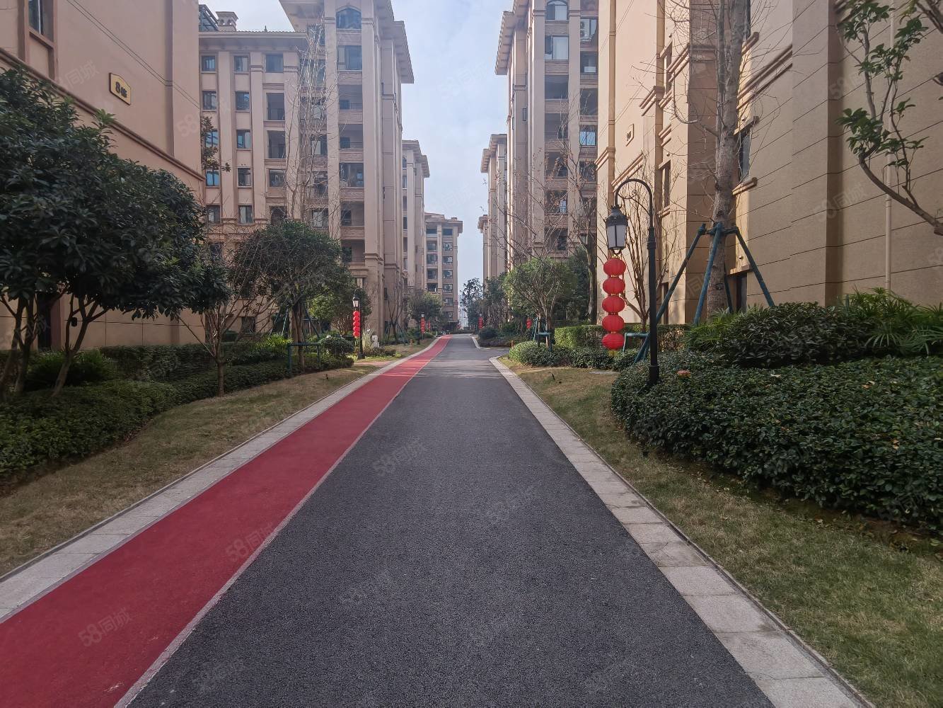 中建幸福城a区4室2厅2卫134㎡北70万