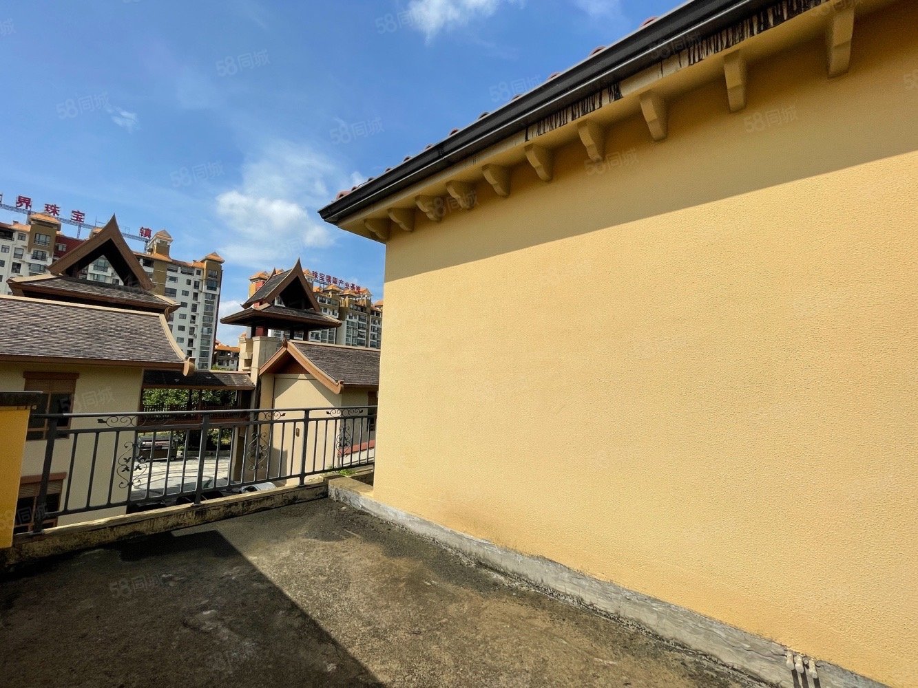 水岸星城(别墅)4室2厅4卫351㎡北360万