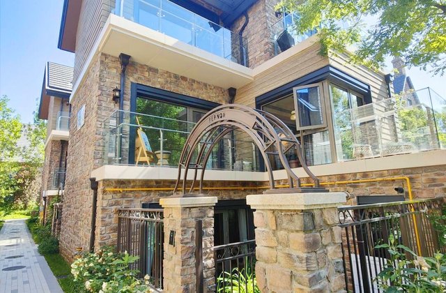 天鹅湖北苑4室2厅242.23㎡350万二手房图片