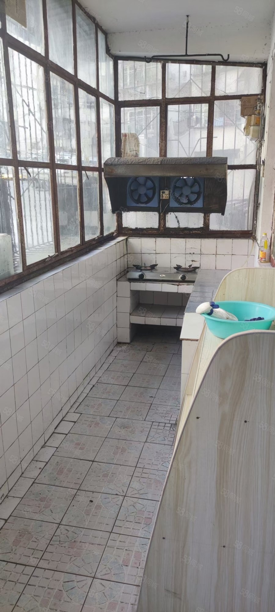 锦华苑3室1厅1卫67.06㎡东西28.8万