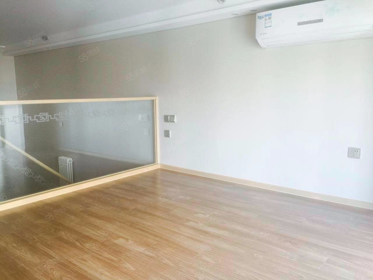 長安壹號2室1廳1衛(wèi)43㎡東250萬