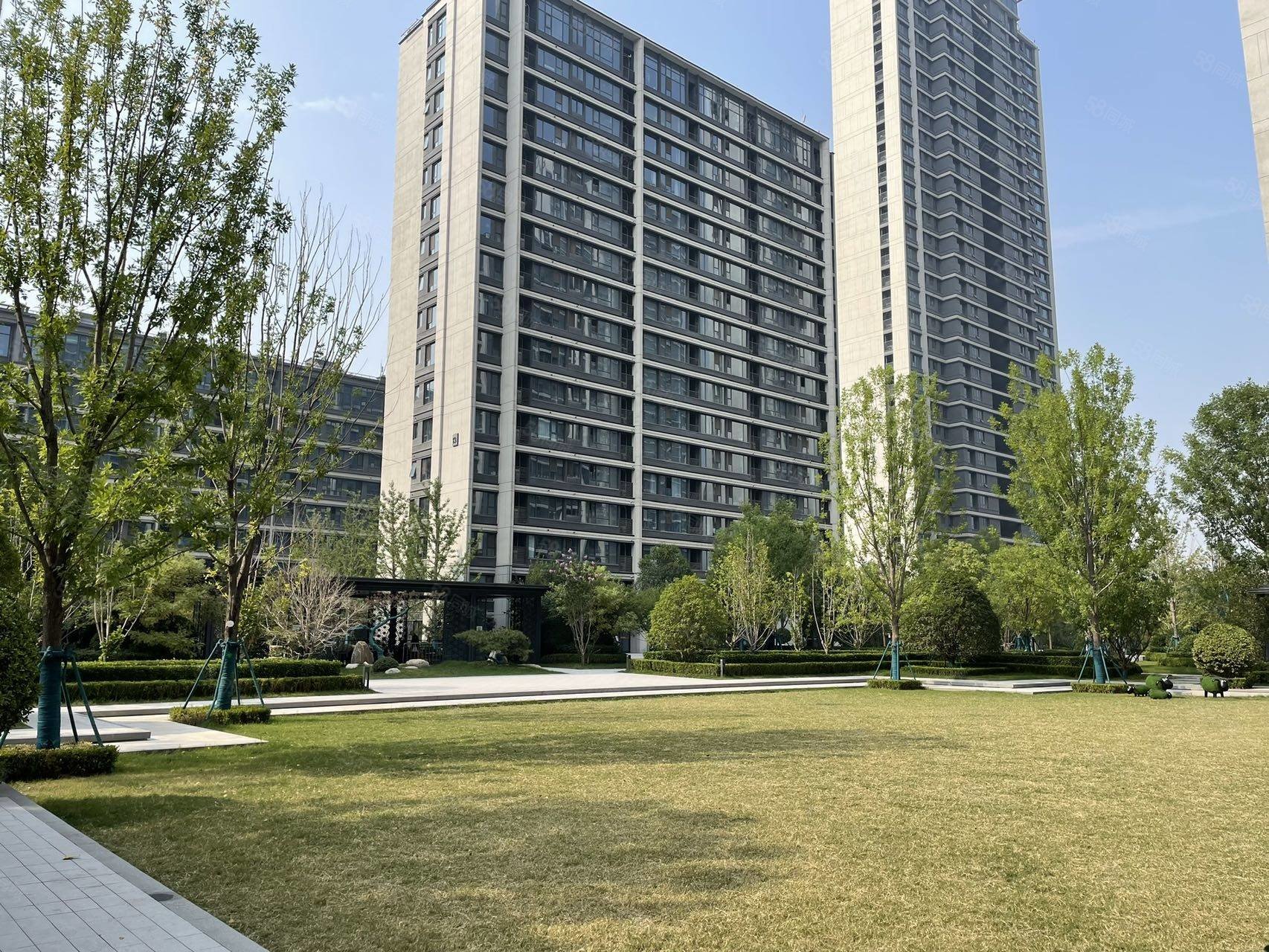陆港绿城西安全运村甘棠苑北苑3室2厅1卫99.94㎡南北228万