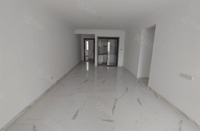 碧桂园国岳府 交通便利 医疗配套成熟 朝南 商业配套成熟