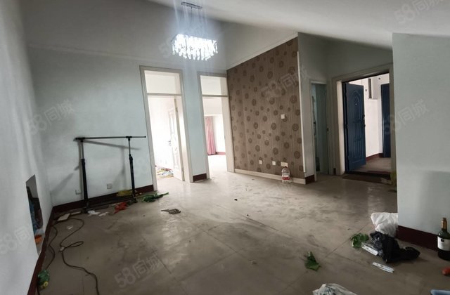 9万买房 大  金丰苑七楼阁楼 三中 电大