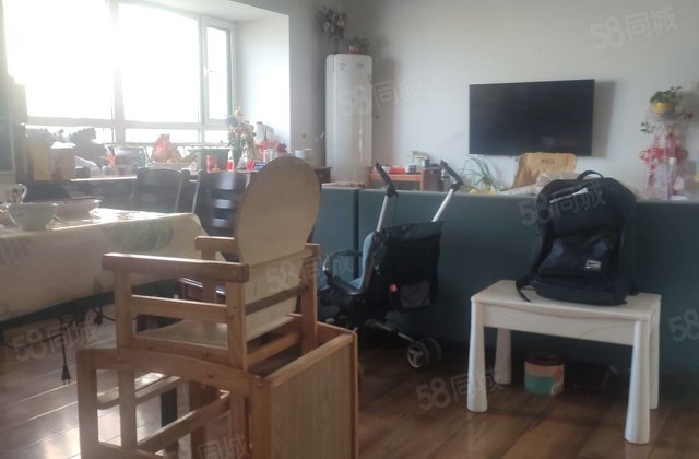 龙湾 两梯三户 带车位地下室 总高18 层