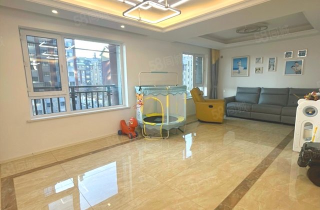 万科班芙花园3室2厅135.29㎡103万二手房图片